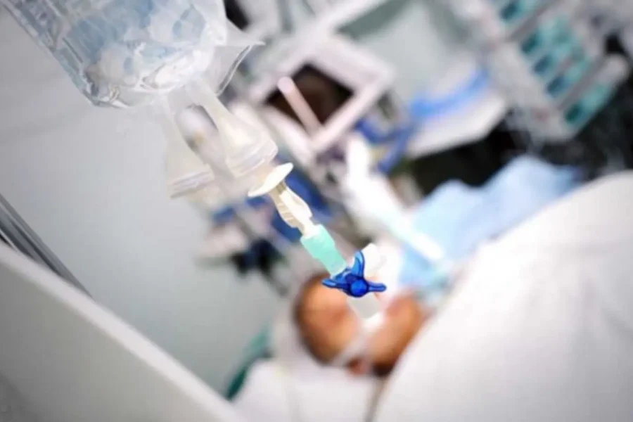 Καλά νέα: Βγήκε από την μηχανική υποστήριξη η βρετανίδα που νοσηλεύεται στην ΜΕΘ με τη νόσο των λεγεωνάριων