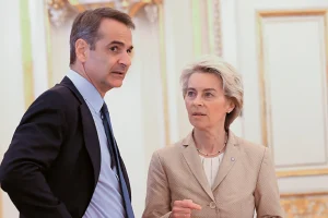 «Καρφιά» Φον ντερ Λάιεν για τις ροές από τη Λιβύη στην επιστολή προς τους ηγέτες της ΕΕ – 5.083 μετανάστες στην Κρήτη από τις αρχές του έτους