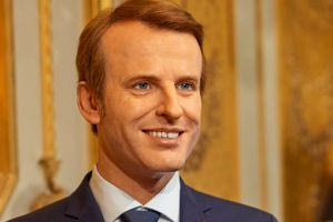 Έκλεψαν το… κέρινο ομοίωμα του Μακρόν από μουσείο