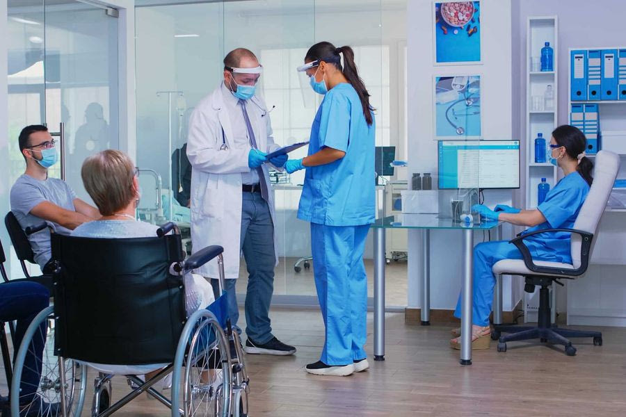 Στα όρια τους  τα νοσοκομεία της Κρήτης – Σοβαρές ελλείψεις σε όλα τα νοσηλευτικά ιδρύματα