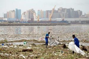 Νότια Αφρική: Εννέα νεκροί και αγνοούμενα παιδιά από τις πλημμύρες