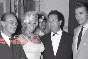 Ντίνος Ηλιόπουλος: Σαν σήμερα έφυγε από τη ζωή ο ηθοποιός – Η αδημοσίευτη φωτογραφία του