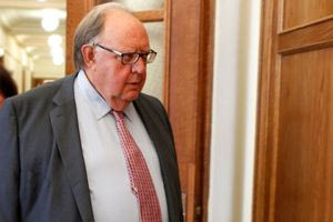 Μαζί τα φάγανε…