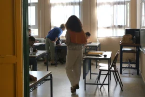 Πανελλαδικές Εξετάσεις: Φροντιστήρια, βιταμίνες, διαιτολόγια, σύμβουλοι επαγγελματικού προσανατολισμού και ο ρόλος του TikTok