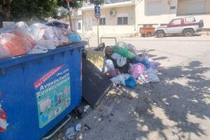 Υπόγειοι κάδοι στο Ηράκλειο: Προβλήματα και παράπονα με το “καλημέρα”