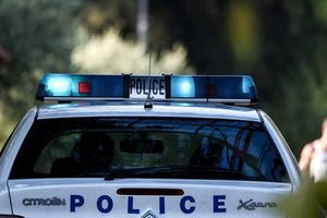 Έστελνε στη σύζυγο του απειλητικά μηνύματα μέσω… του 10χρονου γιου τους