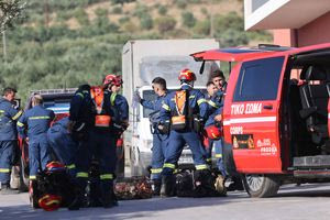 Υπό έλεγχο η πυρκαγιά στον Άγιο Θωμά – Σε επιφυλακή η πυροσβεστική