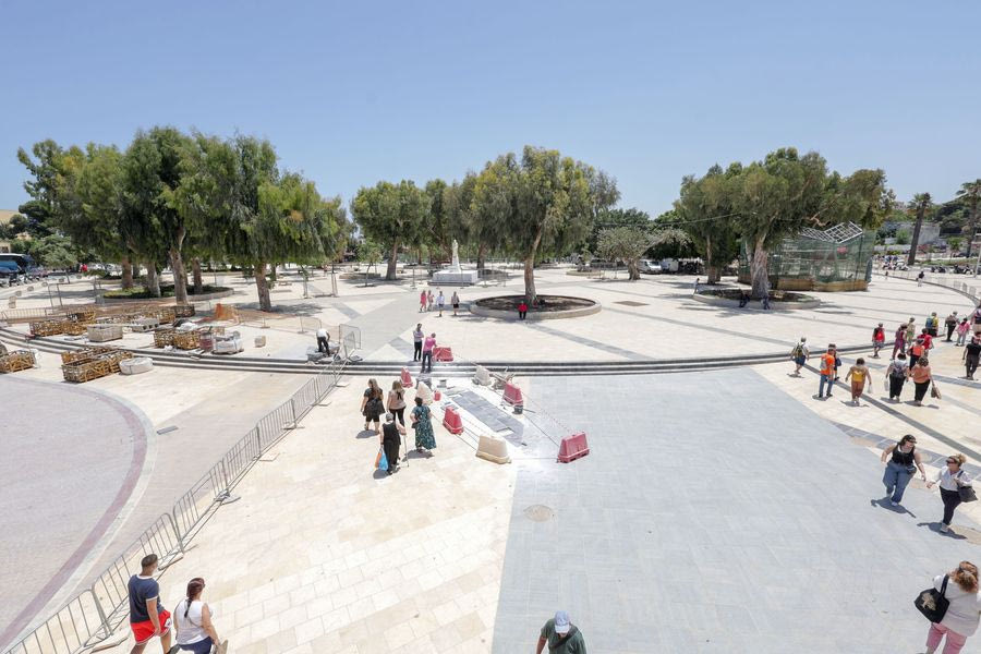 Έργα στα… τυφλά εγκυμονούν ατυχήματα – Χτυπάνε “καμπανάκια” για την πλατεία Ελευθερίας