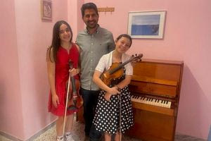 Η Κατερίνα και η Κάλη μιλούν για το πρώτο βραβείο που κέρδισαν σε Πανελλήνιο διαγωνισμό βιολιού