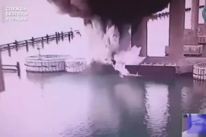 Η Ουκρανία πλήγωσε το «καμάρι» του Πούτιν – «Μήνυμα ισχύος» στη Ρωσία με την έκρηξη στη γέφυρα της Κριμαίας