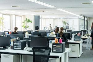 Η άρση της μονιμότητας των δημοσίων υπαλλήλων