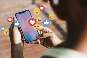 Ολλανδία: Μπλόκο στα social media για παιδιά κάτω των 15 ετών