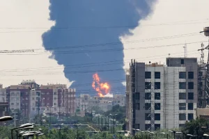 Οι IDF καλούν τους Ιρανούς που βρίσκονται κοντά σε εργοστάσια όπλων, να απομακρυνθούν