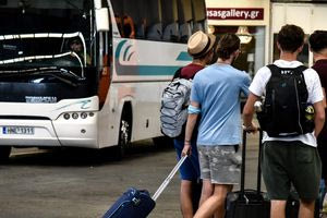 Κρήτη: «Στα κάγκελα» οι tour operators για τις κυκλοφοριακές αλλαγές στην παλιά εθνική οδό