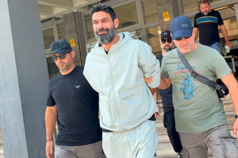 Εντοπίστηκε το όπλο με το οποίο πυροβόλησαν πράκτορες της ΕΥΠ – Επιχείρηση σε Θεσσαλονίκη, Καβάλα και Ξάνθη