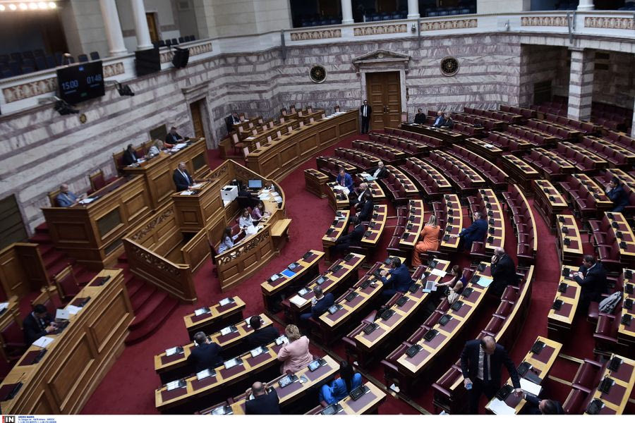Βουλή: Υπερψηφίστηκε με ευρύτατη πλειοψηφία ο νέος ΚΟΚ – Τι περιλαμβάνει