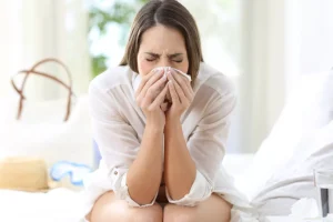 Κορωνοϊός: Καλοκαιρινή άνοδος κρουσμάτων – Πόσο αυξήθηκε η χορήγηση αντιικών στην Ελλάδα