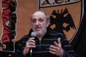 Πέθανε ο Δημήτρης Χατζηχρήστος, θρήνος στην ΑΕΚ