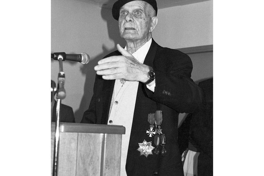 Επιχείρηση Αλμπούμεν
