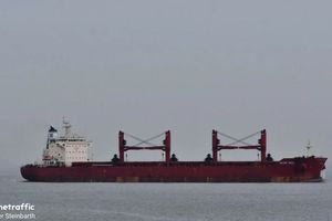 Οι Χούθι επιτέθηκαν σε ελληνικό πλοίο με ρουκέτες – Ξέσπασε ναυμαχία, βυθίζεται το σκάφος