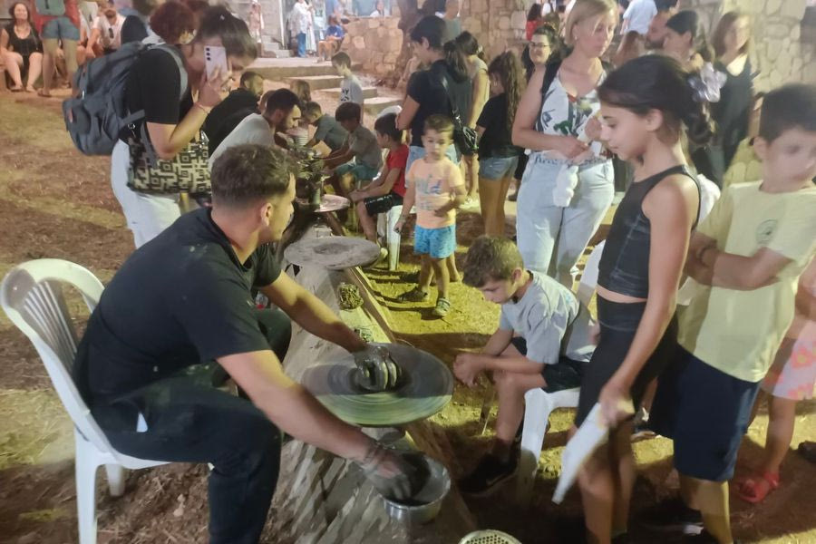 Πλήθος κόσμου στο Φεστιβάλ του Θραψανού (φωτογραφίες)