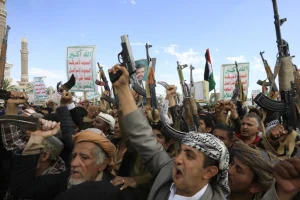 Οι Χούθι ανέλαβαν την ευθύνη για την επίθεση στο «Eternity C» – 15 μέλη του πληρώματος εξακολουθούν να αγνοούνται