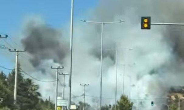 Μαίνεται η φωτιά στο Κορωπί: Μήνυμα του 112 για εκκένωση – Κυκλοφοριακές ρυθμίσεις