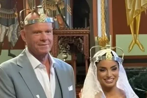 Τζώνη Καλημέρης και Ελπίδα Ιακωβίδου: Γιατί φορούσαν κορόνες στον γάμο τους