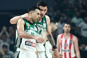 Μπάσκετ: Επιστολή των διεθνών του Παναθηναϊκού στον πρωθυπουργό για ΕΟΚ και διαιτησία