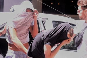 Ομαδικός βιασμός 14χρονης: Συνελήφθη και η μητέρα ενός εκ των κατηγορουμένων