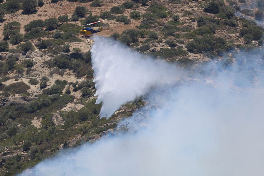 Φωτιά στην Ιεράπετρα: Σε κατάσταση έκτακτης ανάγκης Μακρύς Γιαλός και Άγιος Ιωάννης