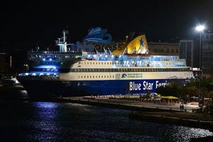 Ηράκλειο: Βλάβη στον καταπέλτη πλοίου καθυστέρησε την αναχώρηση για 3 ώρες