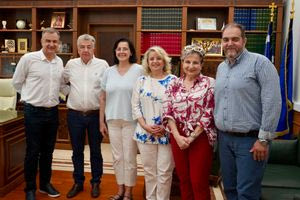 Συνάντηση στην Περιφέρεια Κρήτης για το Σχολείο Ευρωπαϊκής Παιδείας