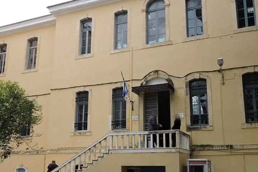 Χανιά: Ενοχή του ιδιοκτήτη φροντιστηρίου που ασελγούσε σε μαθήτριες, πρότεινε η εισαγγελέας