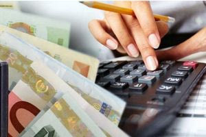 Εφορία: Τι πρέπει να πληρώσουμε ως το τέλος του μήνα