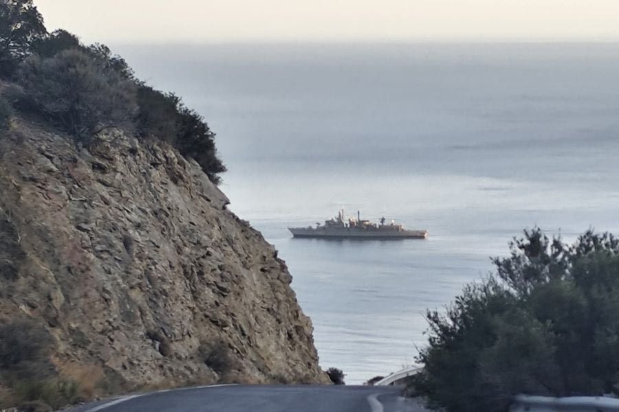 Έξω από ποια χωρικά ύδατα περιπολούν οι φρεγάτες;