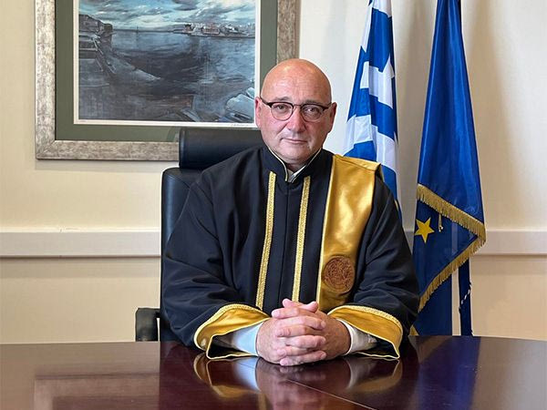Πανεπιστήμιο Κρήτης: Ο πρύτανης συγχαίρει τους νέους φοιτητές