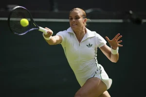 Wimbledon: Η Ριμπάκινα απέκλεισε τη Σάκκαρη