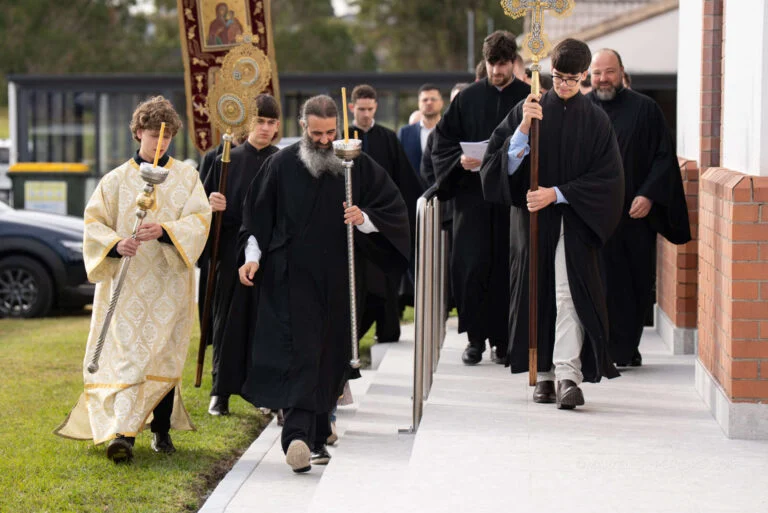 Εγκαίνια με λαμπρότητα του Ι.Ν. Αγίας Παρασκευής στη Βρισβάνη – Ιστορική στιγμή μετά από 65 χρόνια