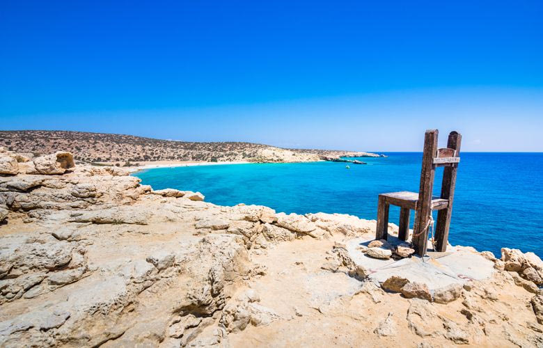 Η διάσημη παραλία με την ξύλινη καρέκλα στο νοτιότερο σημείο της Ευρώπης