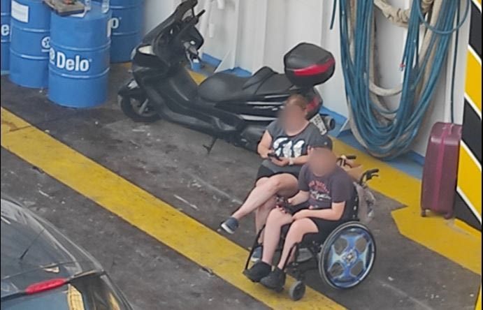 Θάσος: Παιδί ΑμεΑ ταξίδεψε στο γκαράζ ferry boat εν μέσω καύσωνα – Δείτε εικόνες