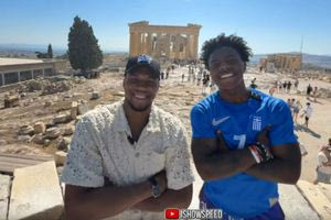 Ο Γιάννης Αντετοκούνμπο ξενάγησε σε live μετάδοση τον διάσημο youtuber IShowSpeed στην Ακρόπολη