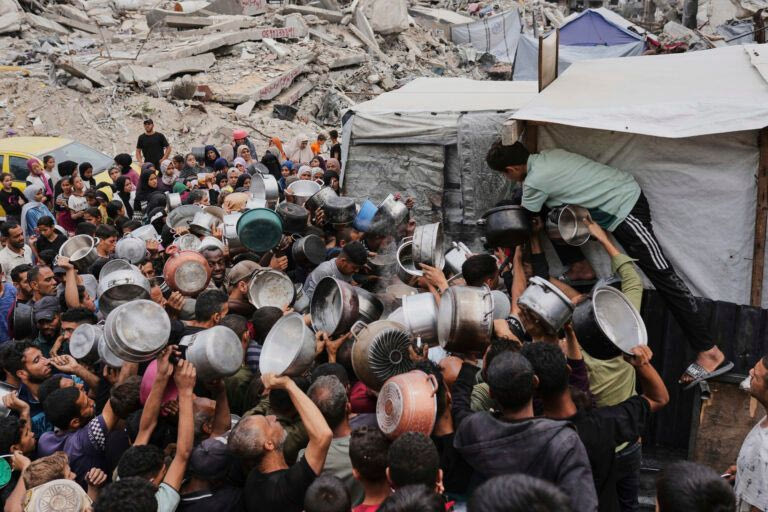 Γαλλία: Ρίψεις από αέρος ανθρωπιστικής βοήθειας στη Γάζα