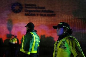 Κολομβία: Τουλάχιστον τρεις νεκροί σε αεροπορικές επιδρομές εναντίον καρτέλ ναρκωτικών