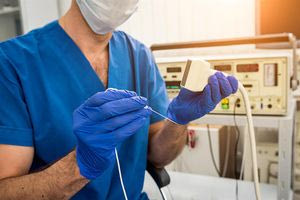 Τα «τρελά» ποσά που πληρώνουν οι τουρίστες στην Κρήτη για υπηρεσίες υγείας – Τι καταγγέλλει τουριστική πράκτορας