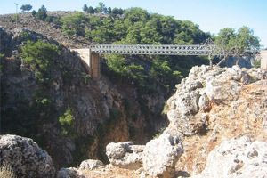 Έχει εισιτήριο στο Φαράγγι της Αράδαινας;