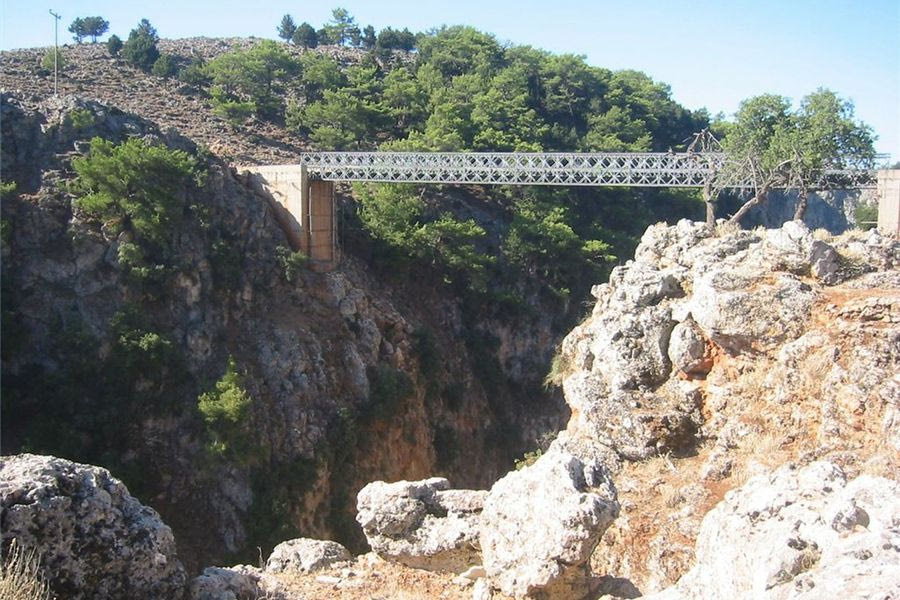 Έχει εισιτήριο στο Φαράγγι της Αράδαινας;