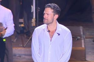 Η στιγμή που ο Κωνσταντίνος Αργυρός συγκινείται σε συναυλία του στην Κωνσταντινούπολη – Το κοινό τον χειροκροτούσε όρθιο