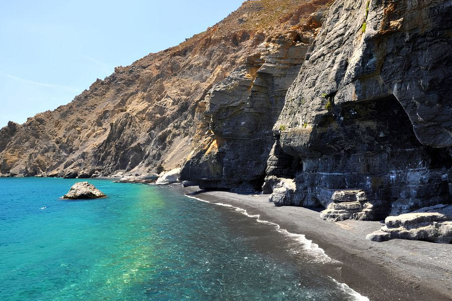 Μια παραλία για λίγους στην Κρήτη – Απομονωμένη και υπέροχη