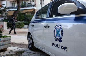 Μενίδι: Ιδιοκτήτρια κλείδωσε ληστές μέσα στο κατάστημα τυχερών παιχνιδιών